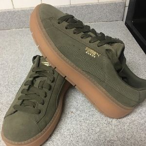 Men’s puma suede sneakers